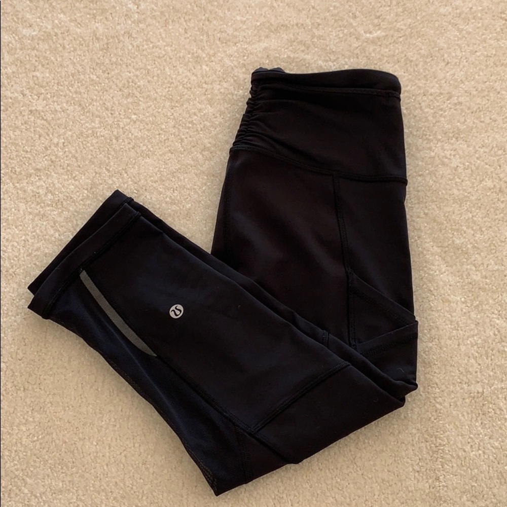 Lululemon 21” Cropped Leggings with Side Pockets